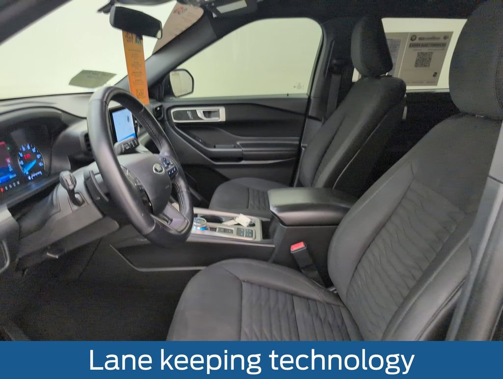 Used 2020 Ford Explorer XLT w/ Class III Trailer Tow Package image 4