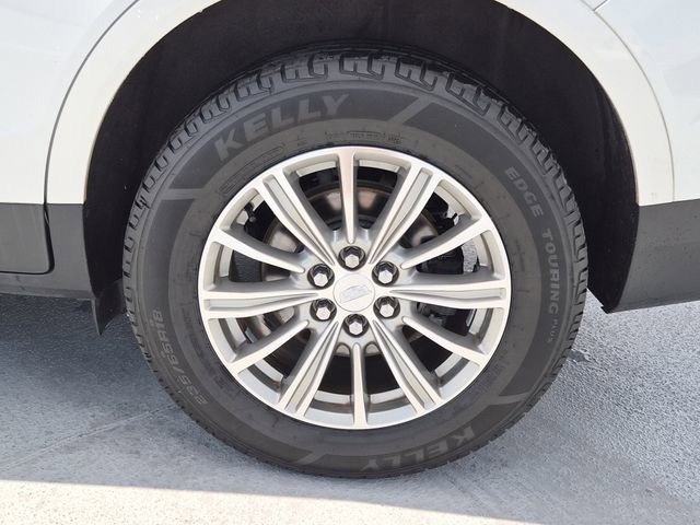 Used 2018 Cadillac XT5 Luxury w/ Driver Awareness Package image 11