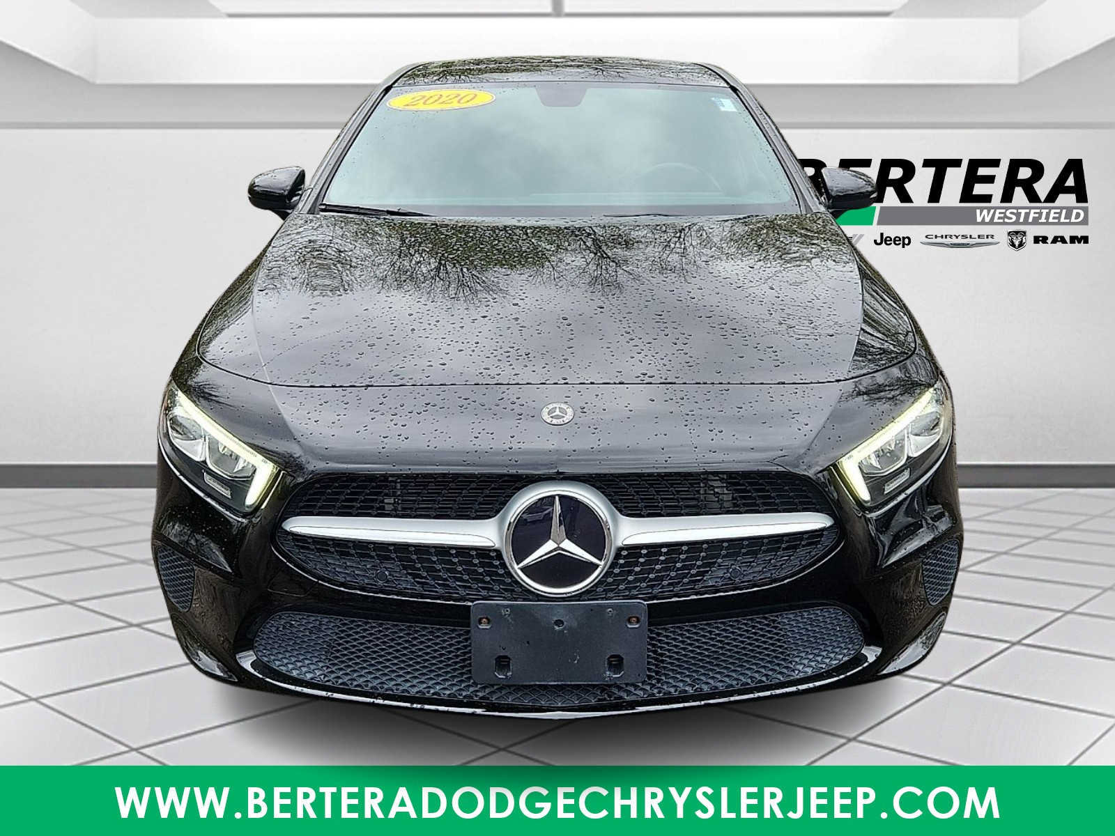 Used 2020 Mercedes-Benz A 220 4MATIC w/ Premium Package image 2