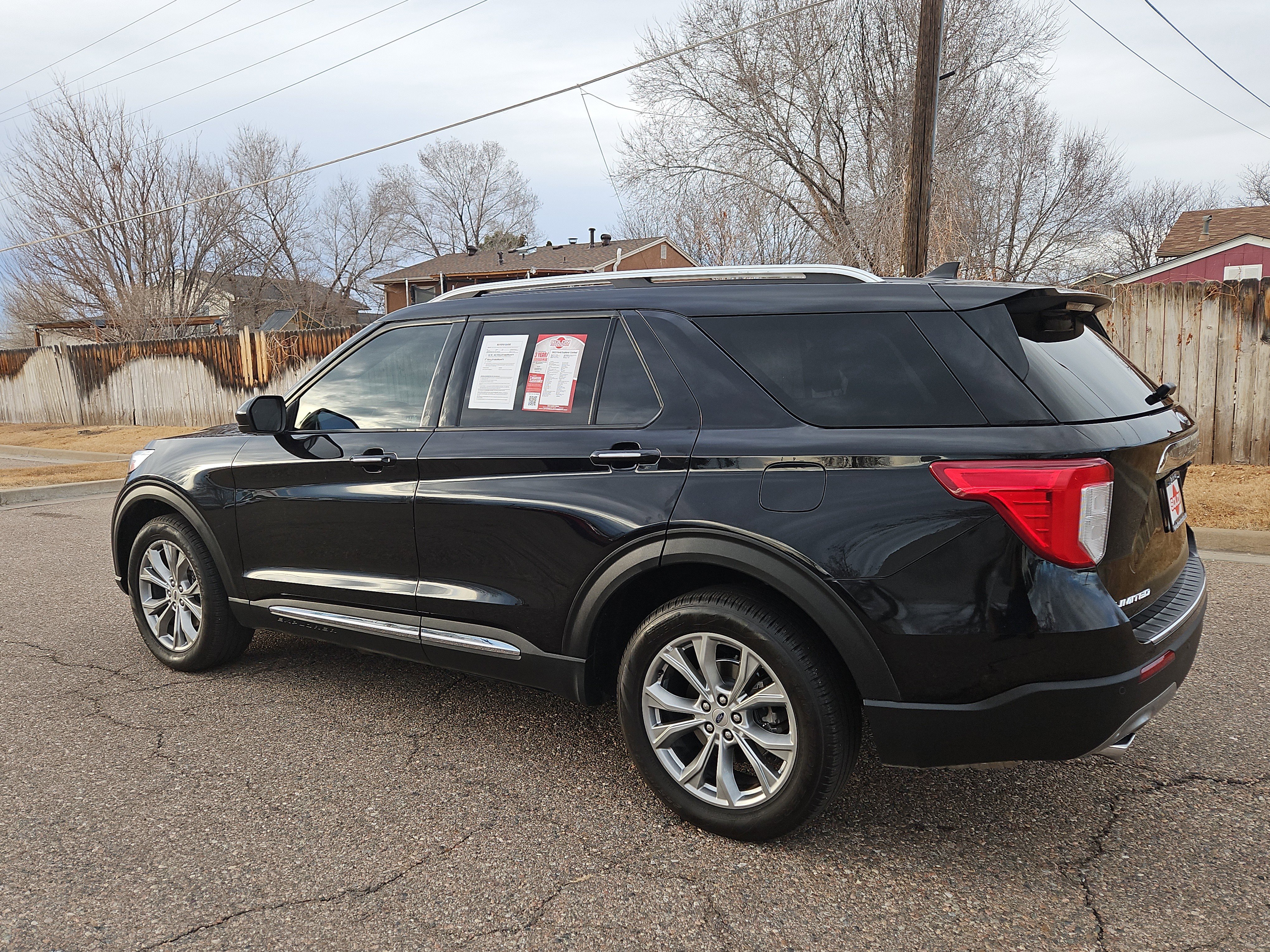 Used 2023 Ford Explorer Limited image 4