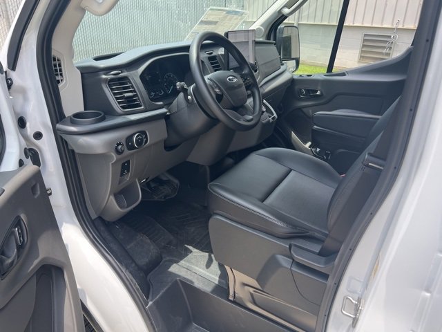 New 2023 Ford E-Transit Medium Roof image 21