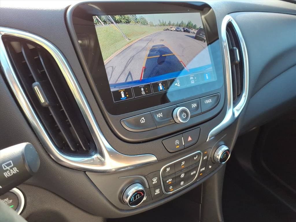 Used 2024 Chevrolet Equinox LT AWD/4WD image 35