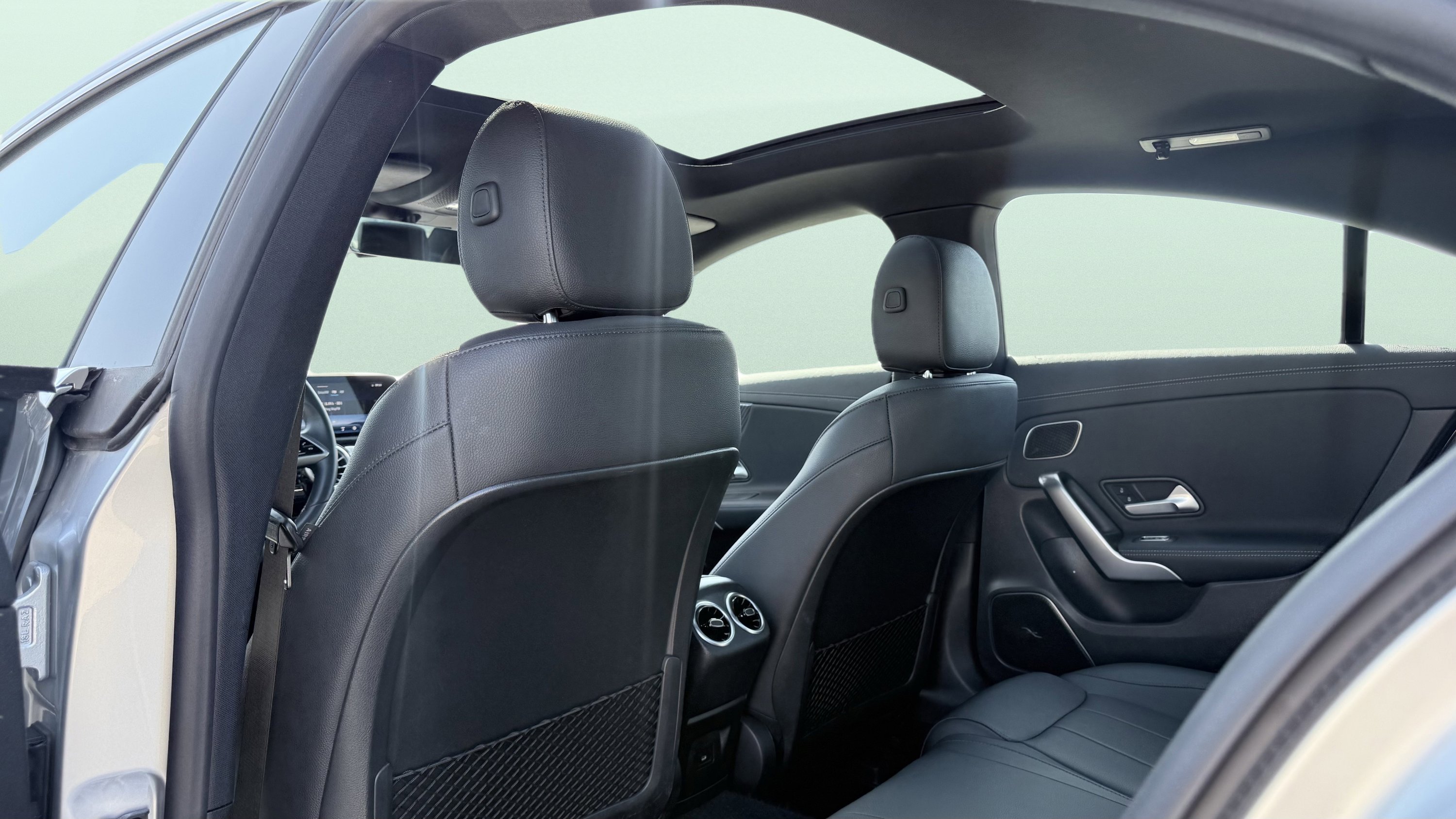 Used 2025 Mercedes-Benz CLA 250 image 32