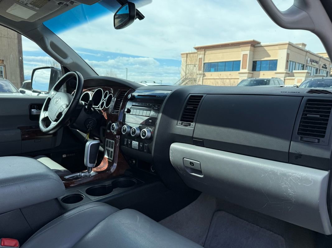 Used 2008 Toyota Sequoia Limited image 27