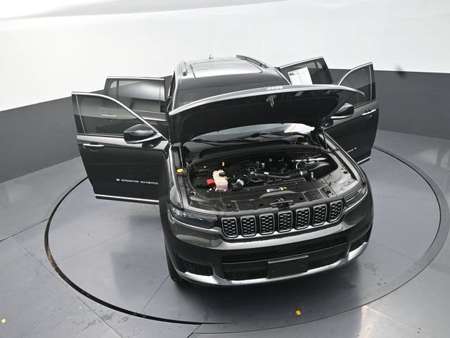 Used 2024 Jeep Grand Cherokee L Summit AWD/4WD image 32