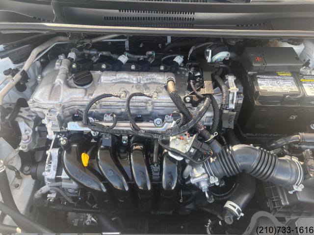Used 2021 Toyota Corolla LE image 11