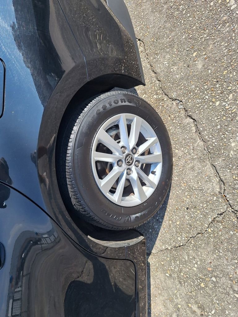 Used 2025 Toyota Camry SE image 24