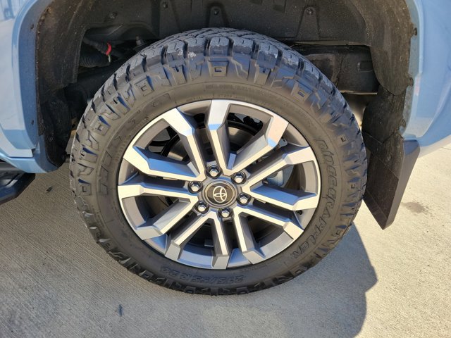 Used 2025 Toyota 4Runner Limited image 31