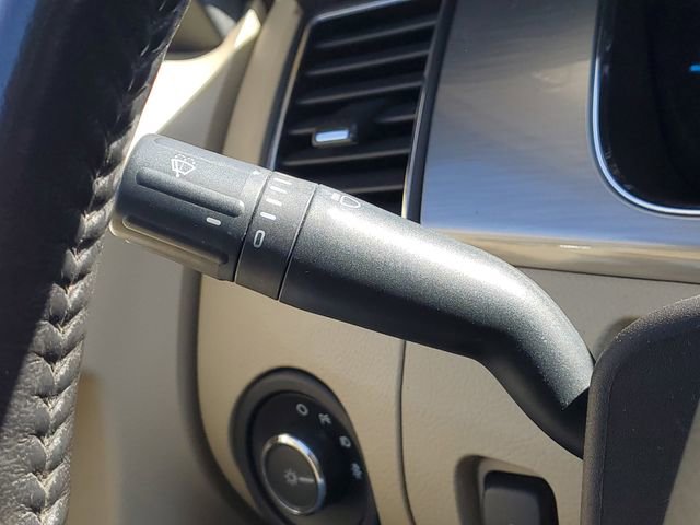 Used 2014 Ford Taurus SEL image 18