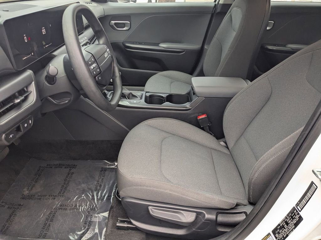 Used 2025 Kia K4 LXS image 20