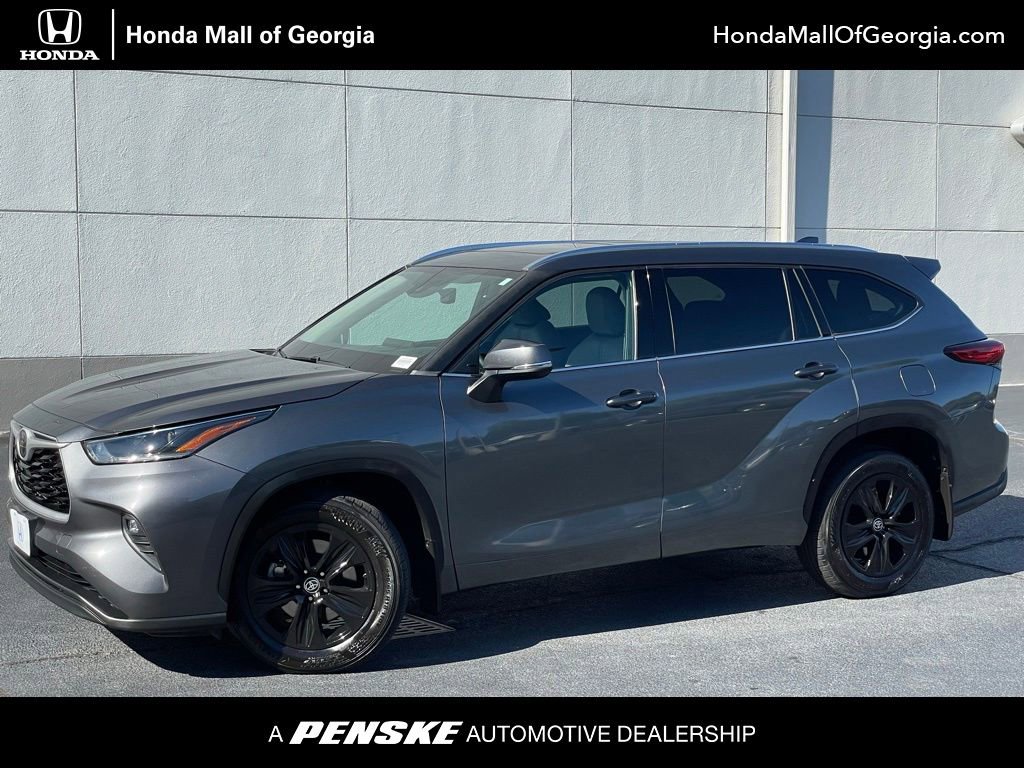 Used 2021 Toyota Highlander XLE