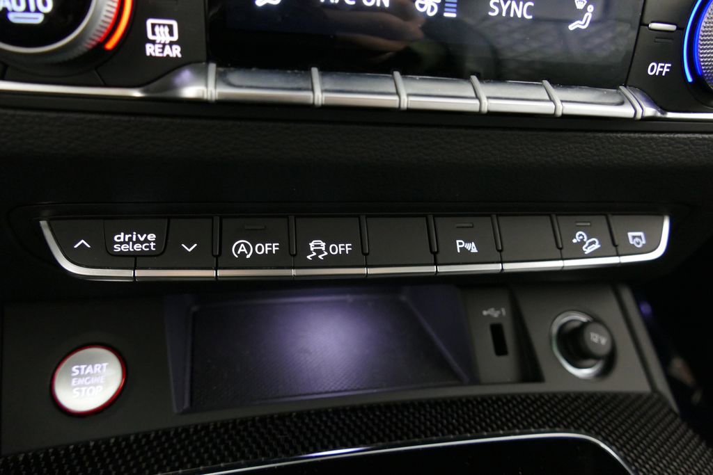 Used 2025 Audi SQ5 Premium Plus image 13