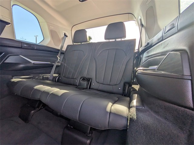 Used 2021 BMW X7 xDrive40i w/ Premium Package image 18