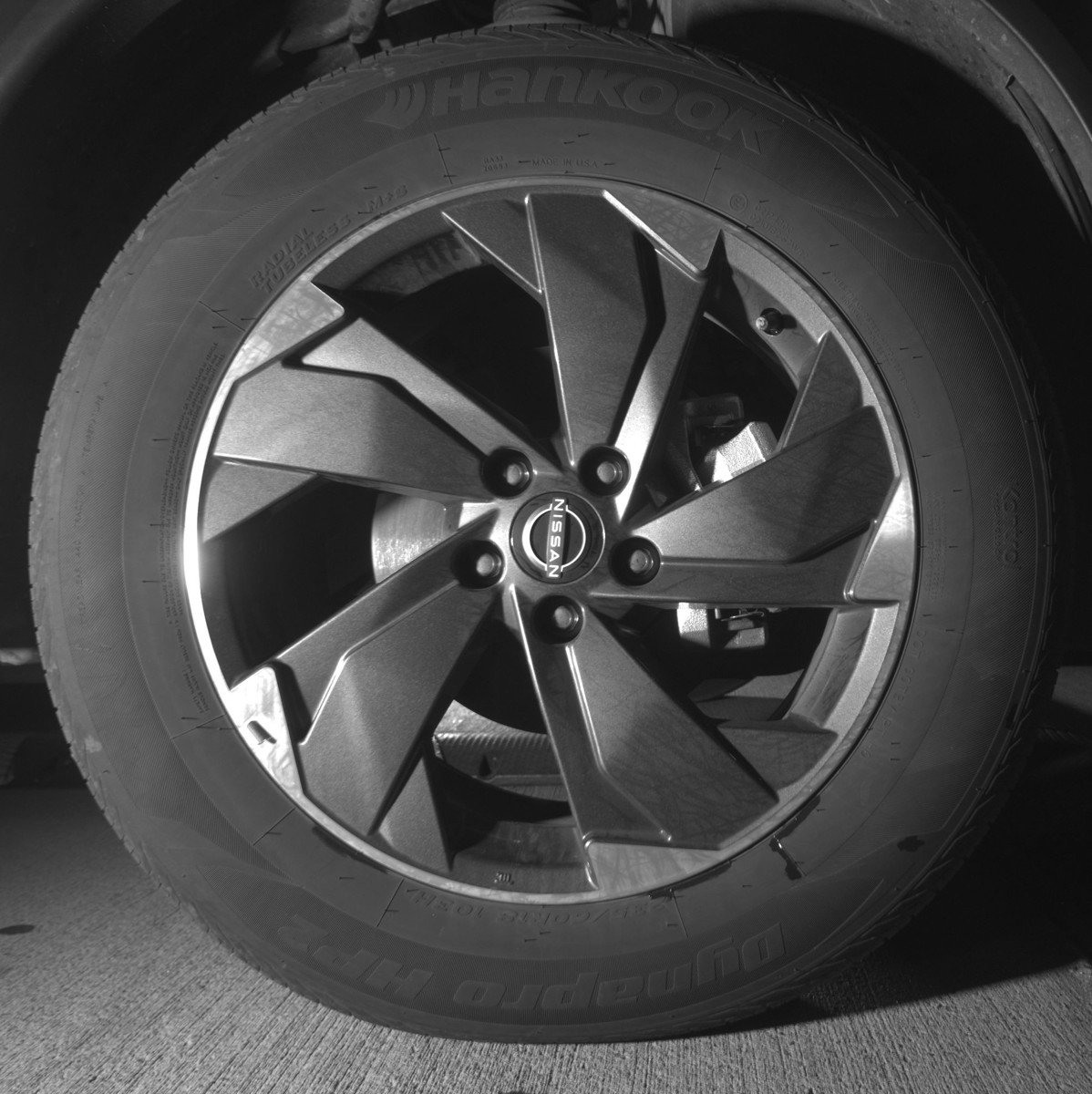 Used 2025 Nissan Rogue SV AWD/4WD image 12