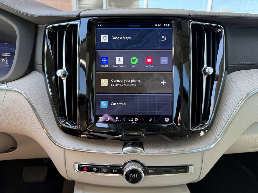 Used 2022 Volvo XC60 B5 Inscription w/ Advanced Package FWD image 18