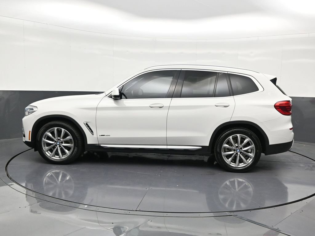 Used 2018 BMW X3 xDrive30i image 2