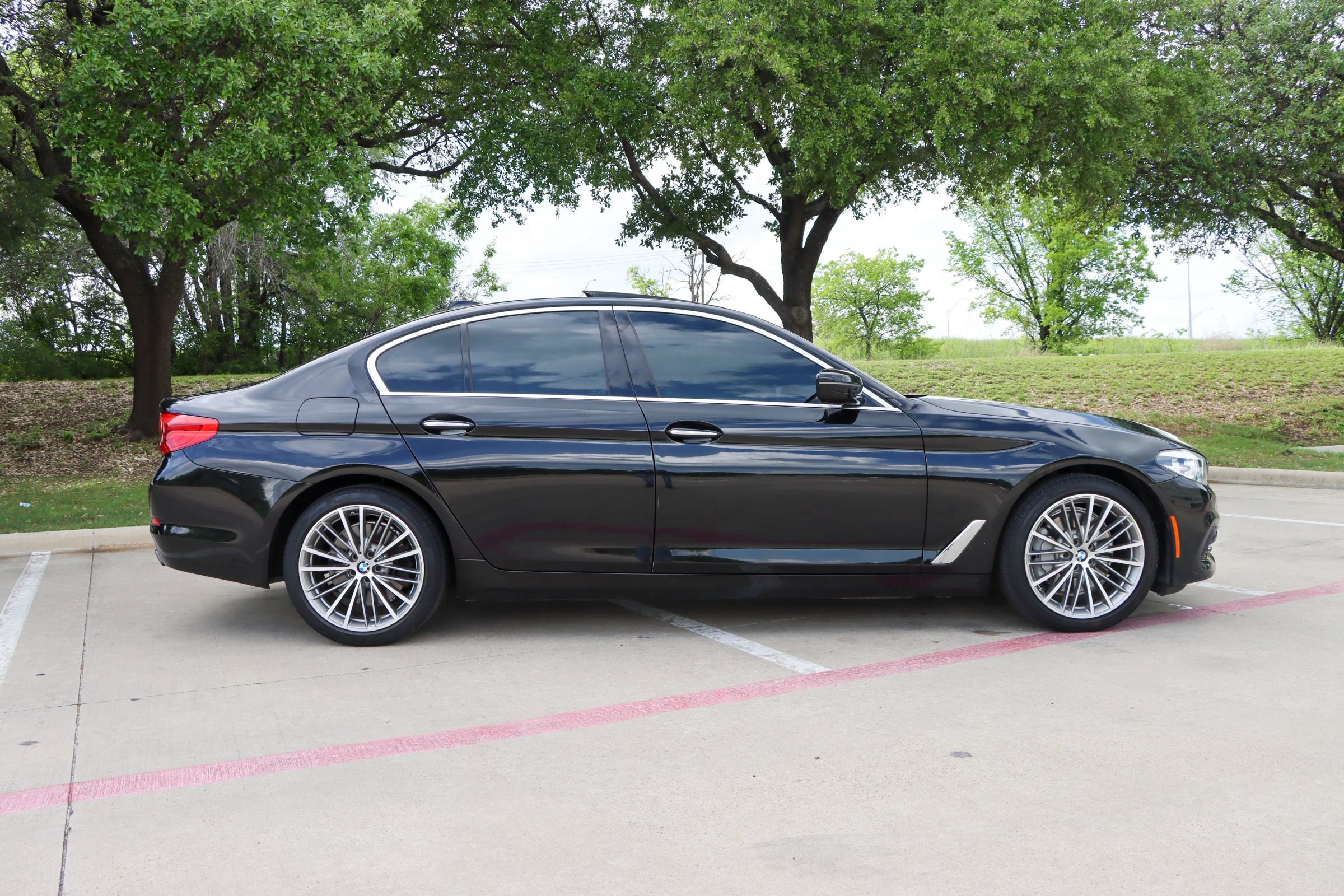 Used 2018 BMW 540i w/ Premium Package RWD image 8