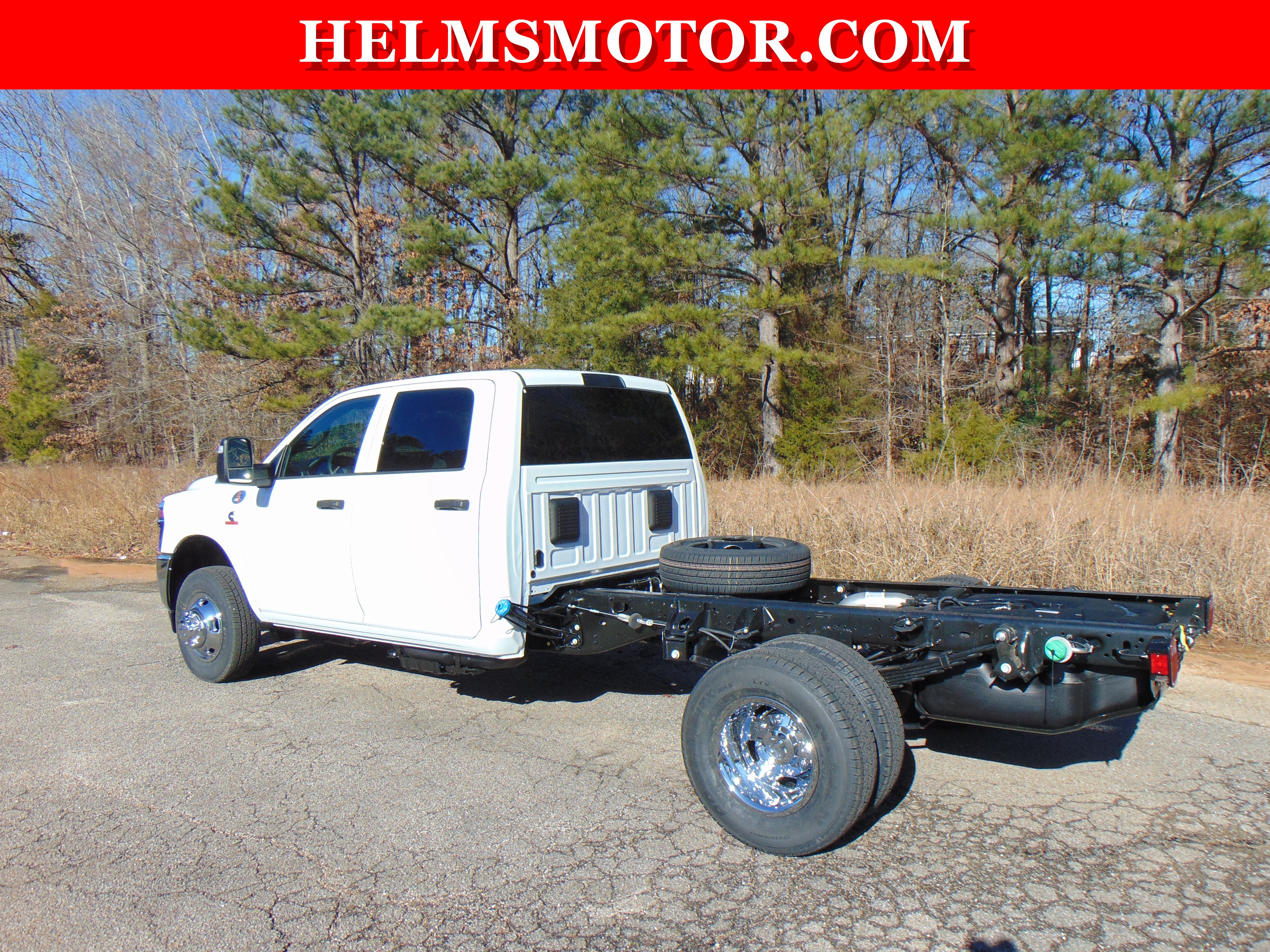 New 2026 RAM 3500 Tradesman w/ Chrome Appearance Group A AWD/4WD image 9