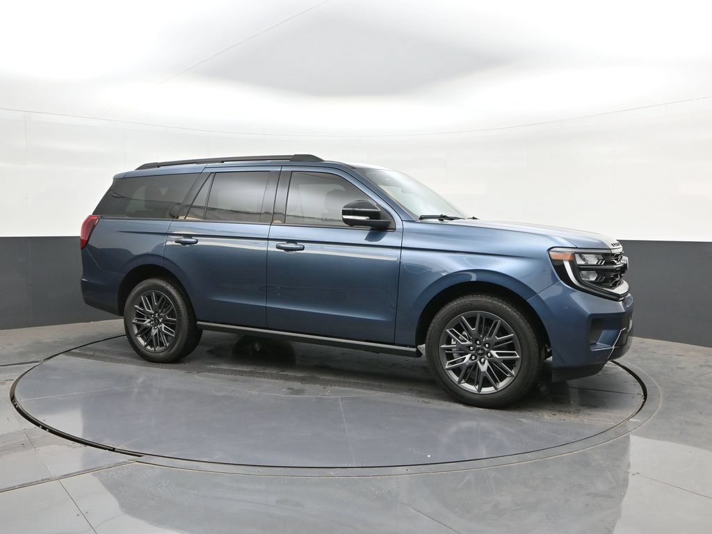 New 2027 Ford Expedition Platinum w/ Stealth Appearance Package RWD image 17