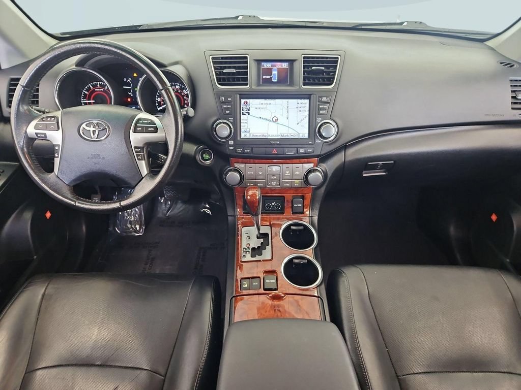 Used 2012 Toyota Highlander Limited w/ Tow Pkg AWD/4WD image 22