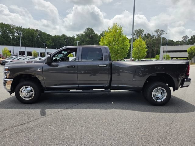 New 2026 RAM 3500 Tradesman AWD/4WD image 4