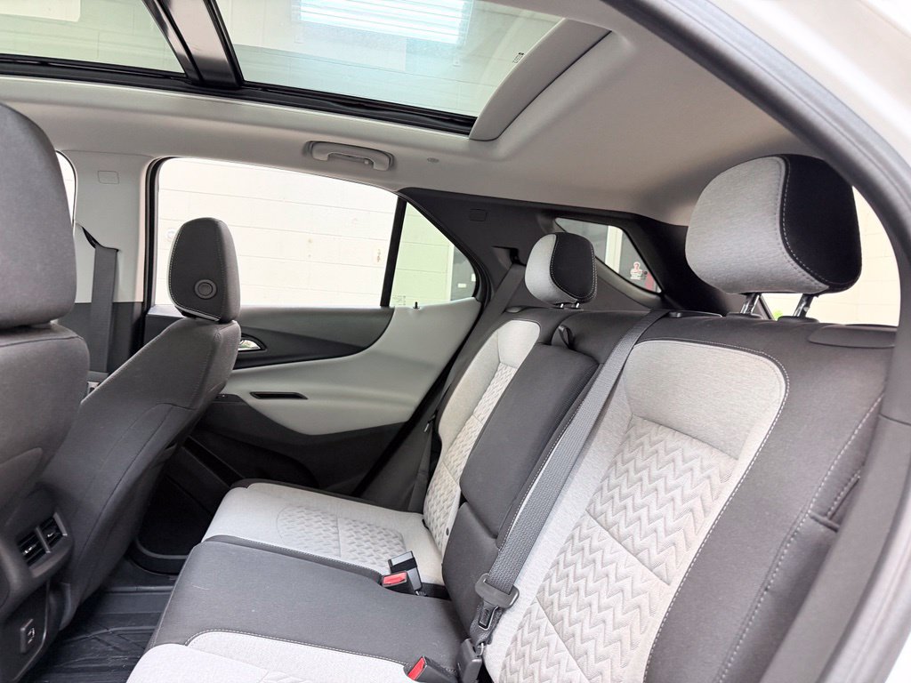 Used 2024 Chevrolet Equinox LT FWD image 23