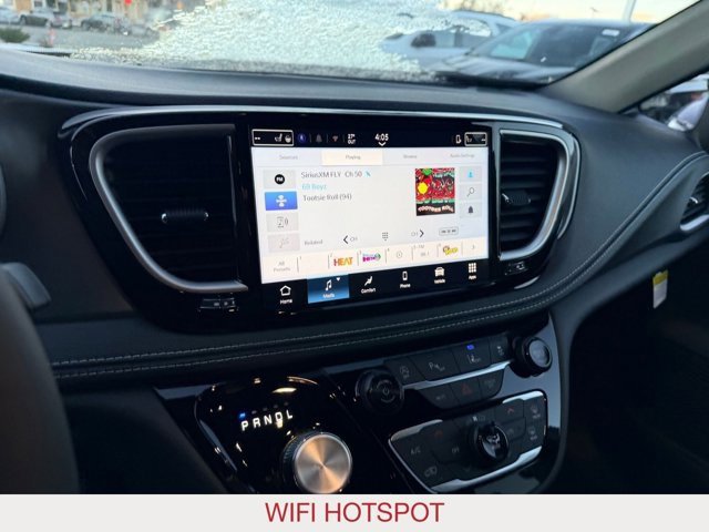 New 2026 Chrysler Pacifica Select image 25