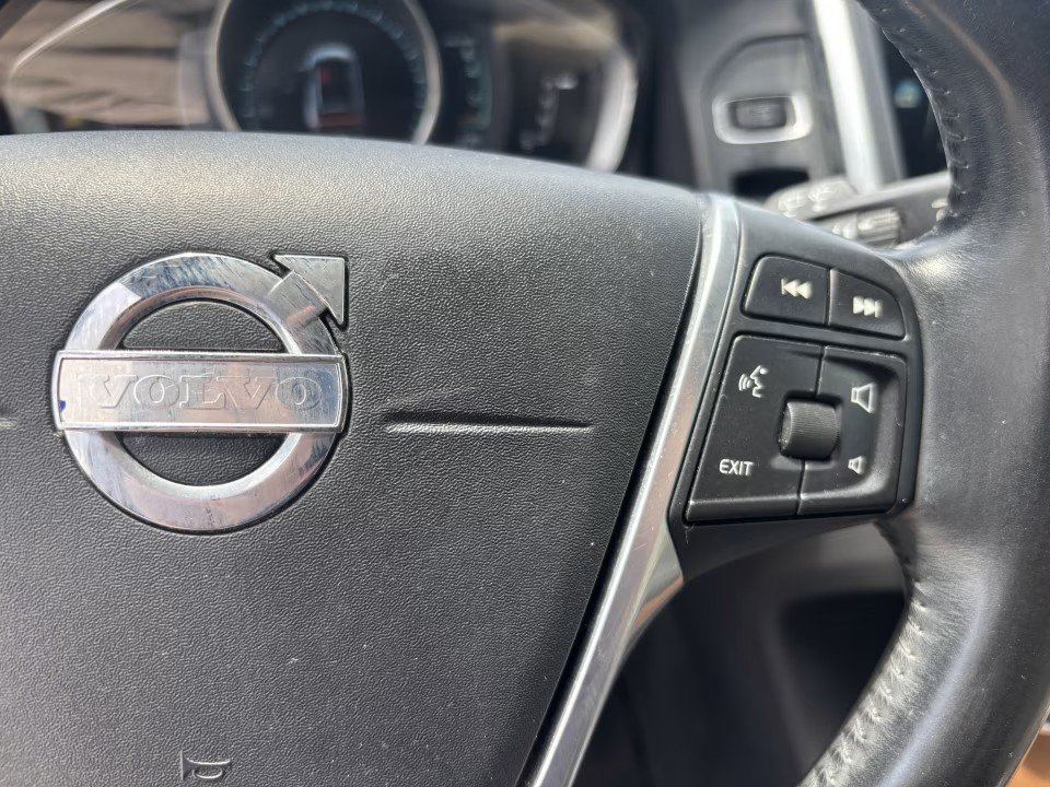 Used 2015 Volvo XC60 T5 Platinum FWD image 20