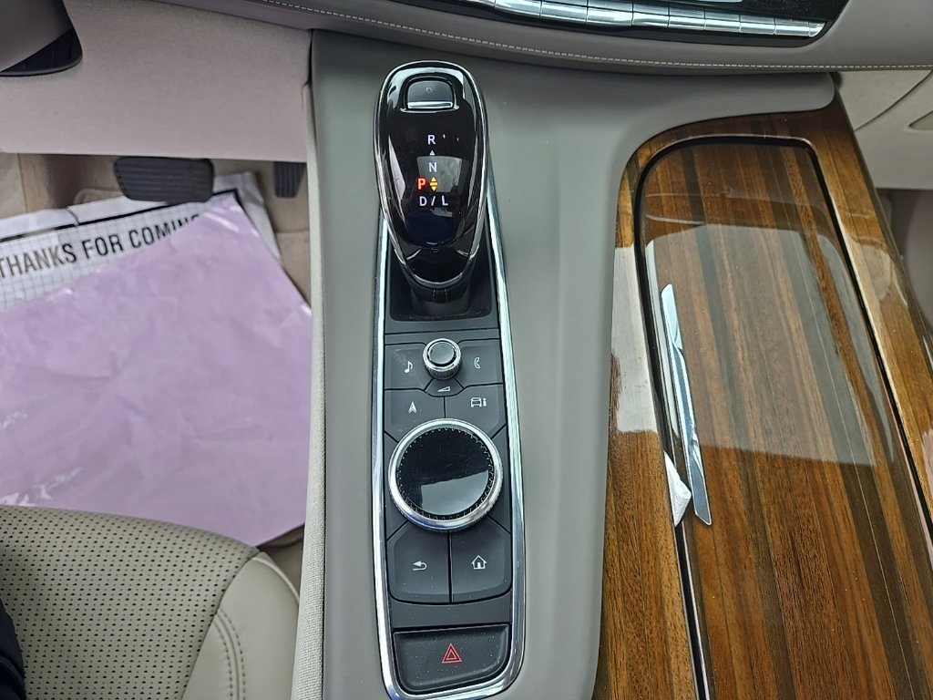 Certified 2024 Cadillac Escalade Sport Platinum w/ LPO, Floor Liner Package AWD/4WD image 28