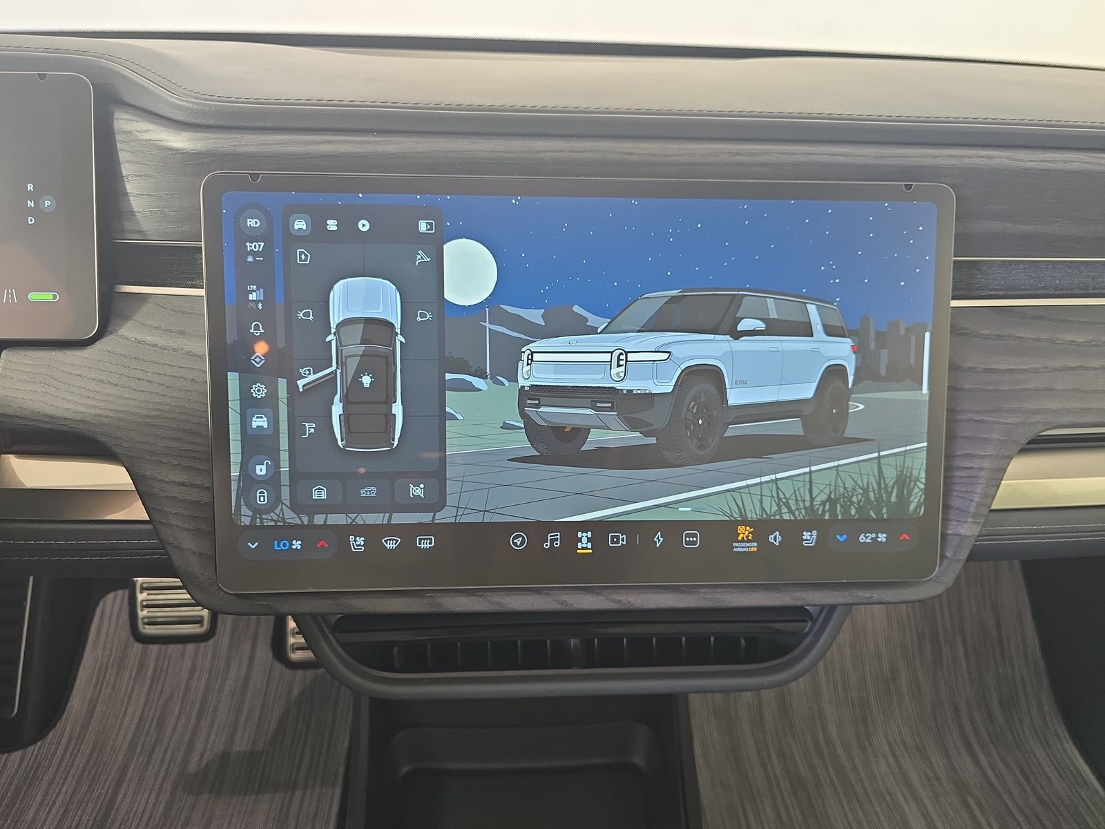 Used 2023 Rivian R1S Adventure Quad AWD/4WD image 27