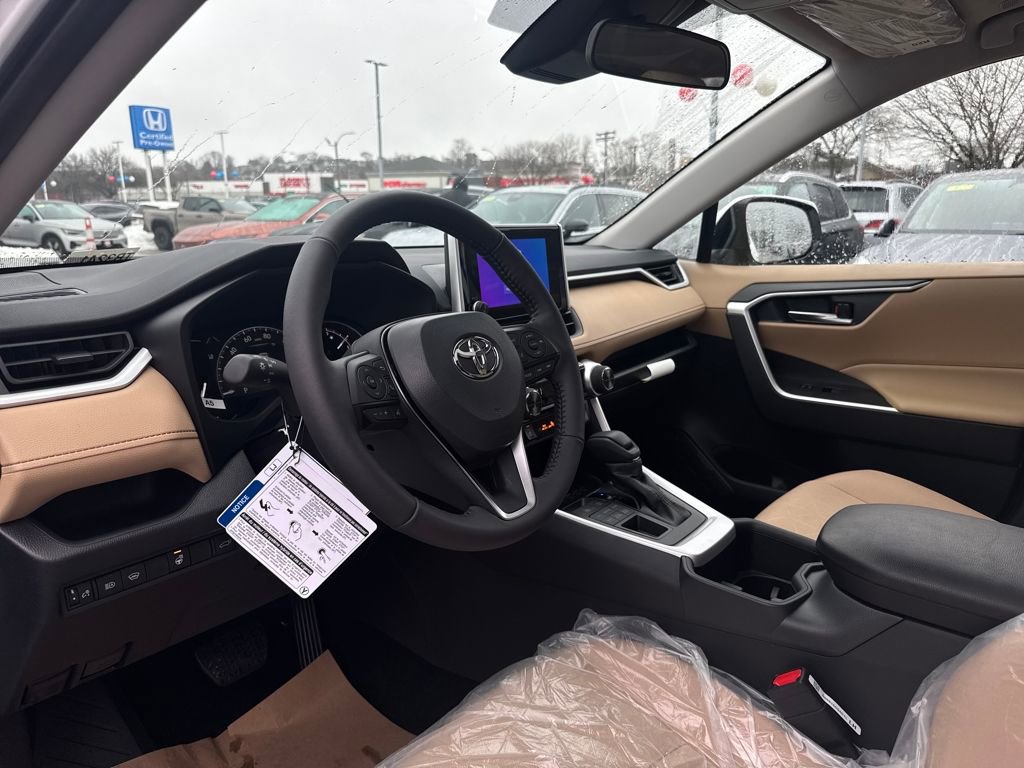 New 2025 Toyota RAV4 XLE image 17
