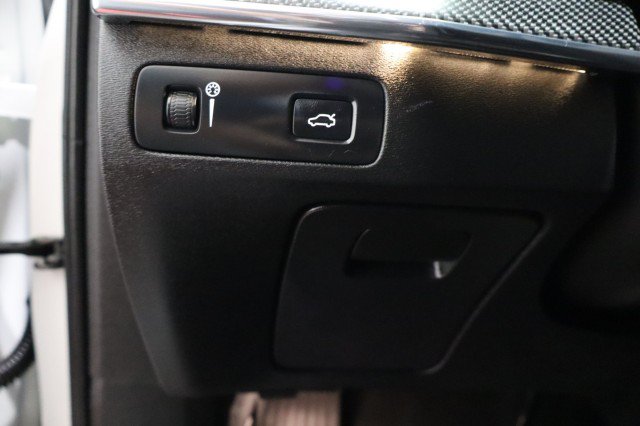 Used 2018 Volvo XC90 T5 R-Design w/ Convenience Package FWD image 37