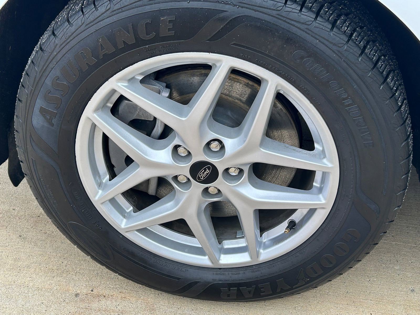 Used 2023 Ford Edge SEL image 9