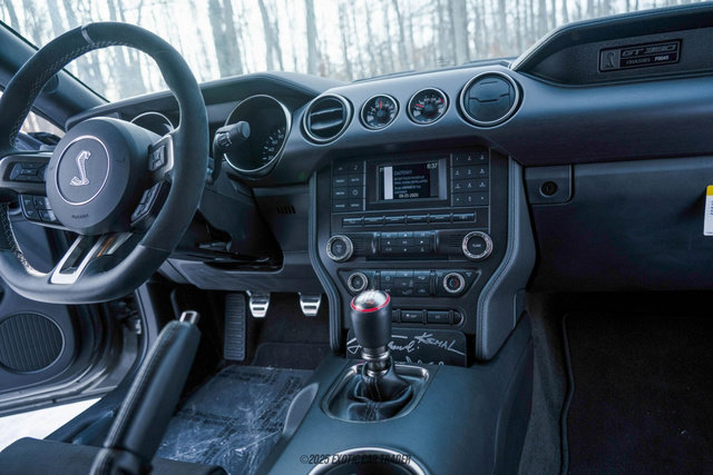 Used 2015 Ford Mustang Shelby GT350 image 21