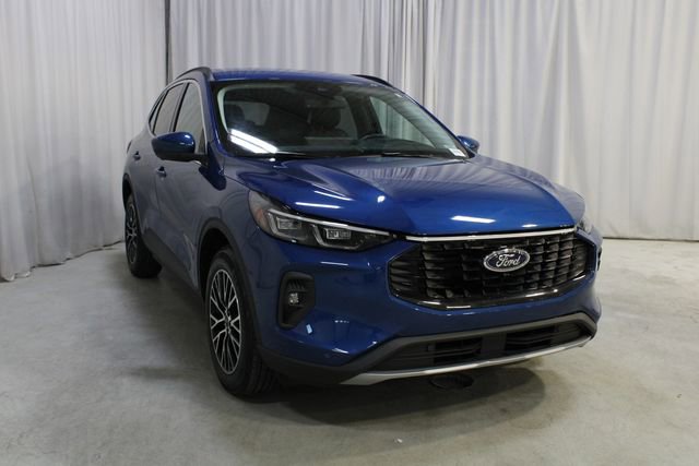 Used 2023 Ford Escape SE w/ PHEV Premium Package FWD image 38