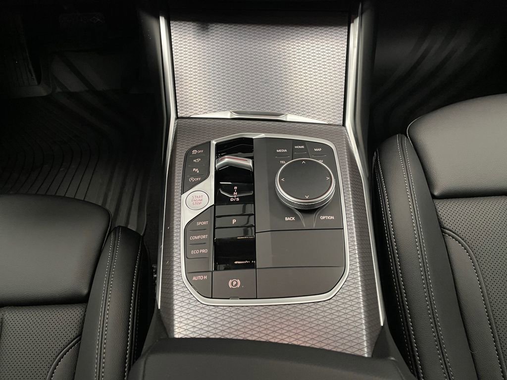 New 2026 BMW 330i xDrive Sedan w/ Premium Package image 9