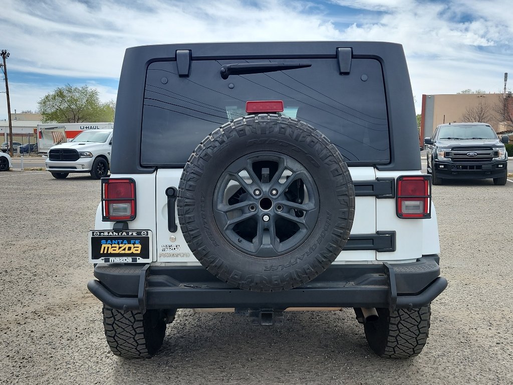 Used 2017 Jeep Wrangler Unlimited Sahara AWD/4WD image 7