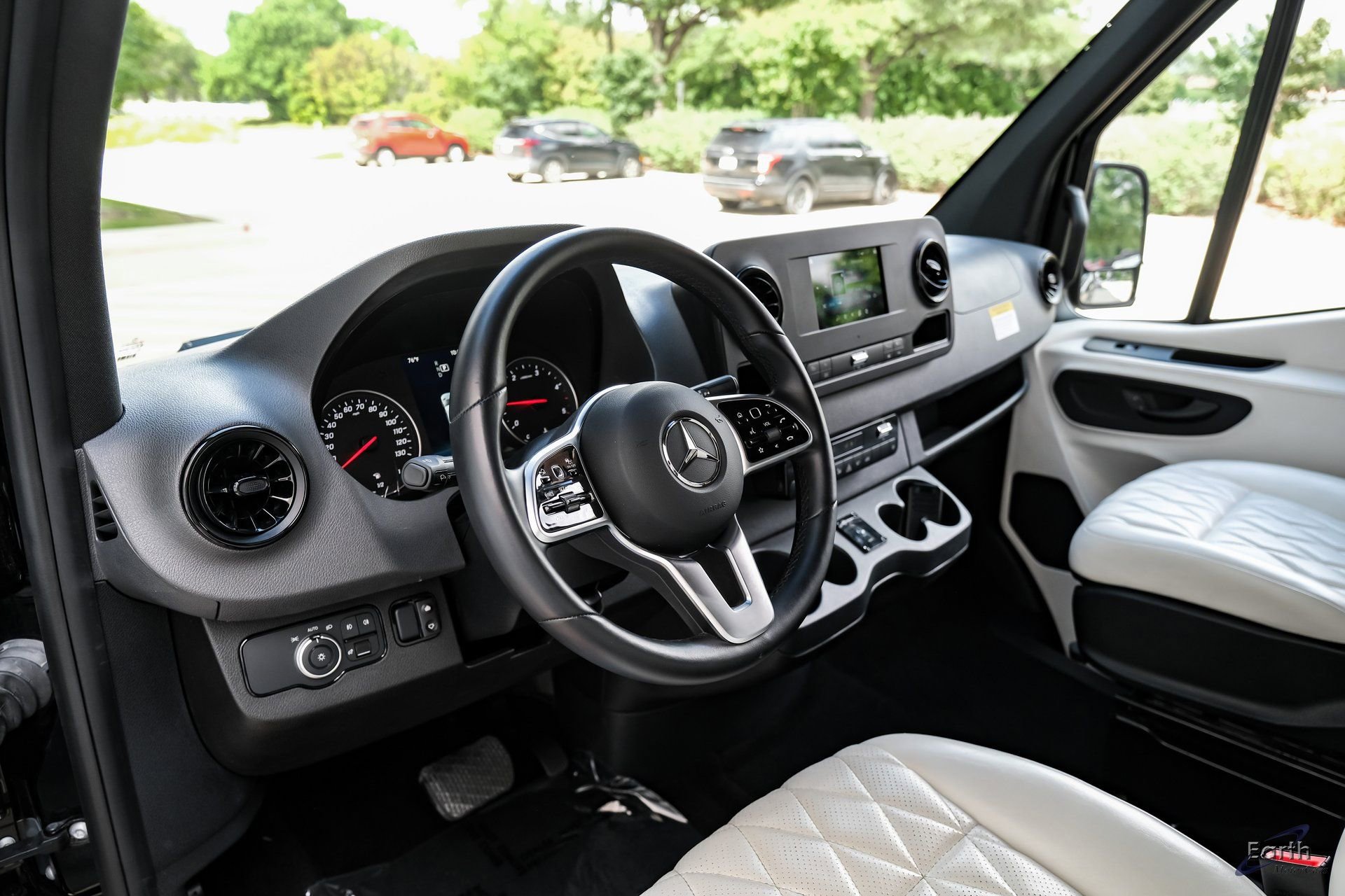 Used 2022 Mercedes-Benz Sprinter 2500 image 33