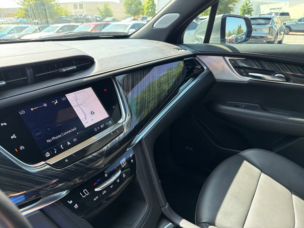 Certified 2023 Cadillac XT6 Premium Luxury w/ Technology Package FWD image 27