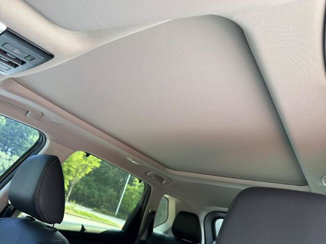 Certified 2025 Nissan Rogue Platinum w/ Platinum Premium Package FWD image 18