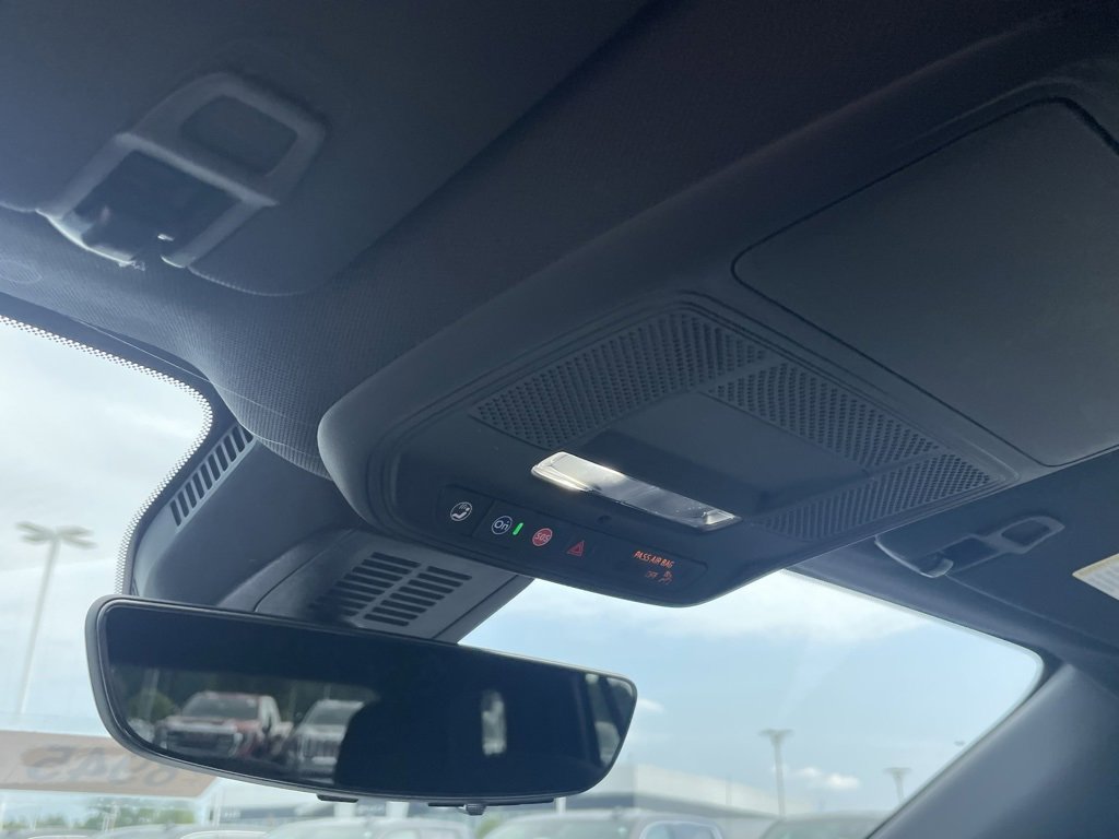 New 2026 GMC Acadia Elevation image 20