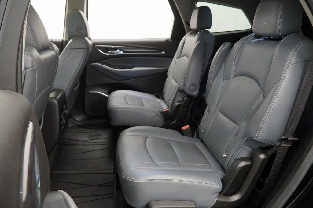 Used 2021 Buick Enclave Essence w/ Sport Touring Edition image 18