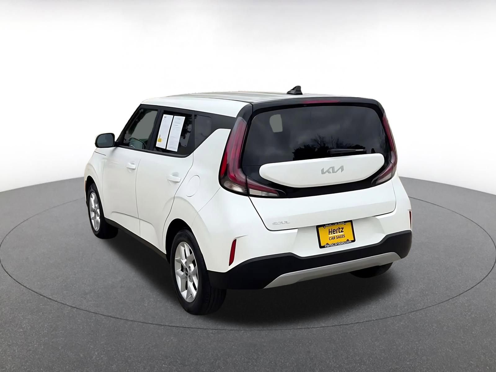 Used 2025 Kia Soul LX w/ LX Technology Package image 11