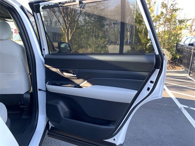 Used 2026 Toyota Grand Highlander AWD Hybrid image 11