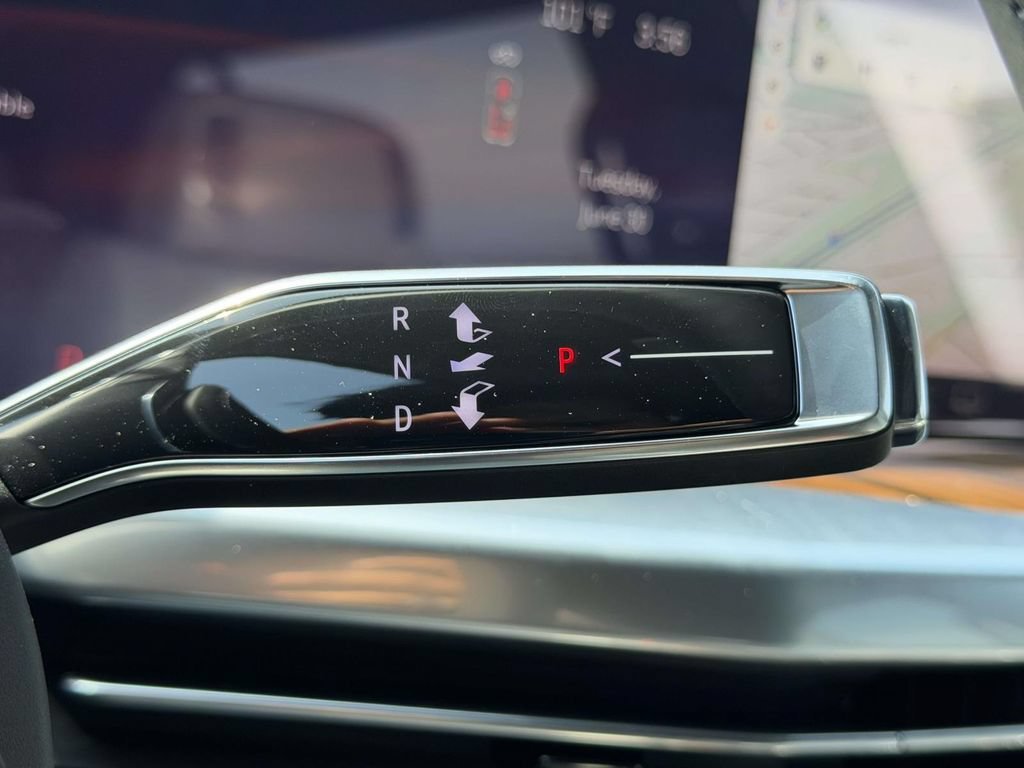 New 2026 Cadillac Escalade ESV Platinum Sport w/ LPO, ONYX Package AWD/4WD image 23