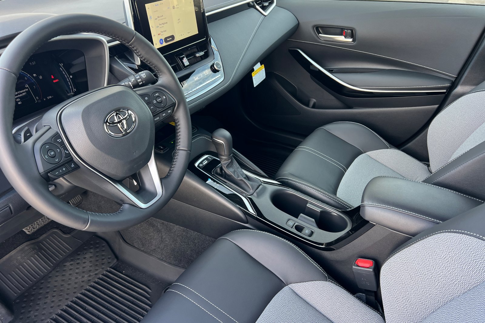 Certified 2026 Toyota Corolla XSE FWD image 9