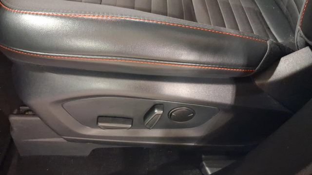 Used 2025 Ford Explorer ST-Line AWD/4WD image 25