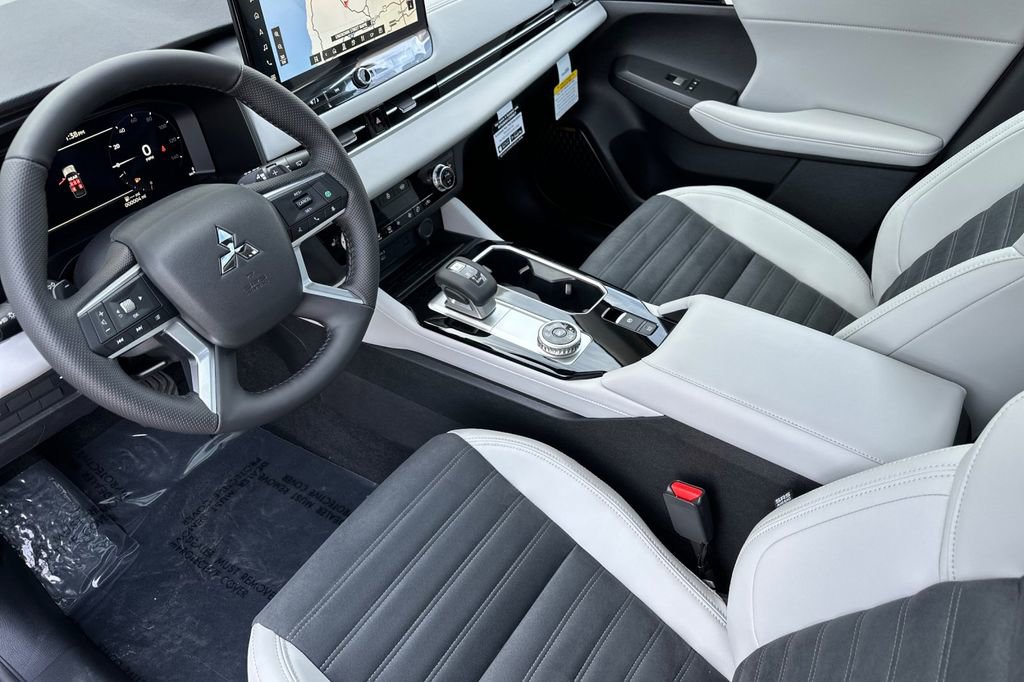 New 2026 Mitsubishi Outlander SE AWD/4WD image 10