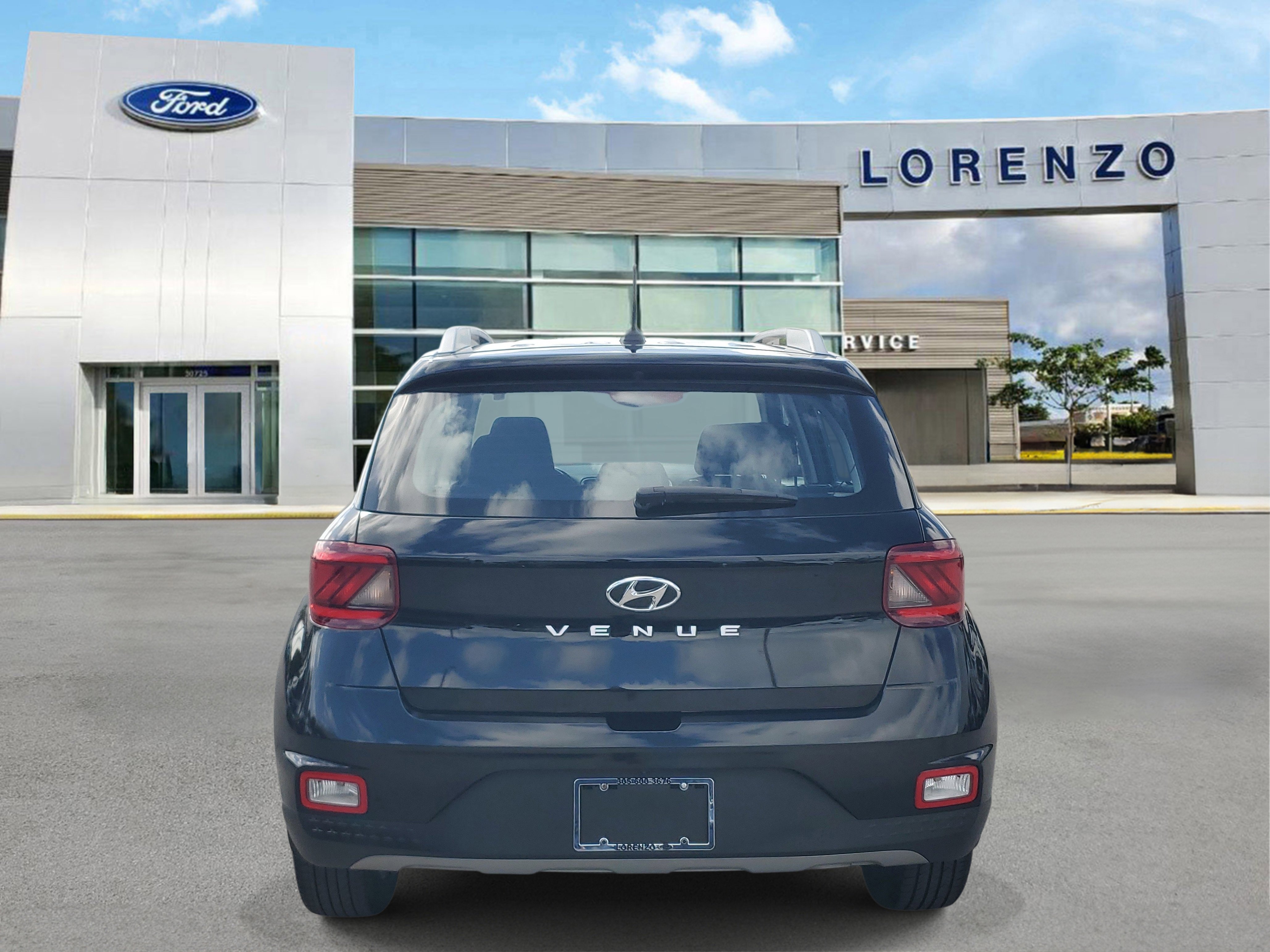 Used 2024 Hyundai Venue SEL image 6