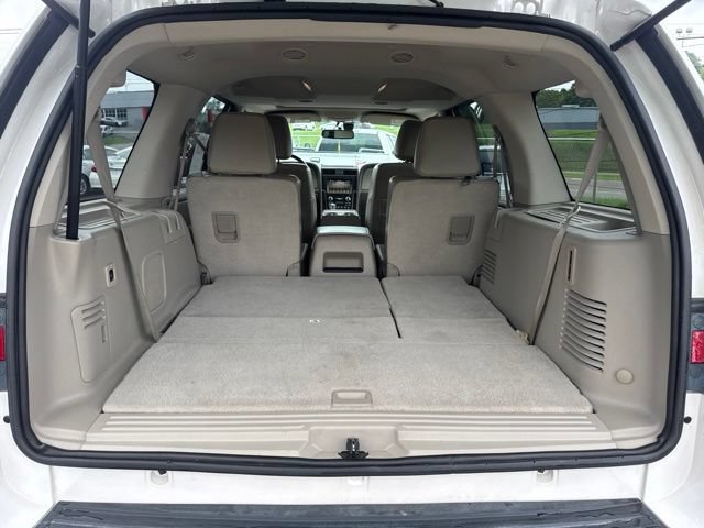 Used 2017 Lincoln Navigator Select AWD/4WD image 12